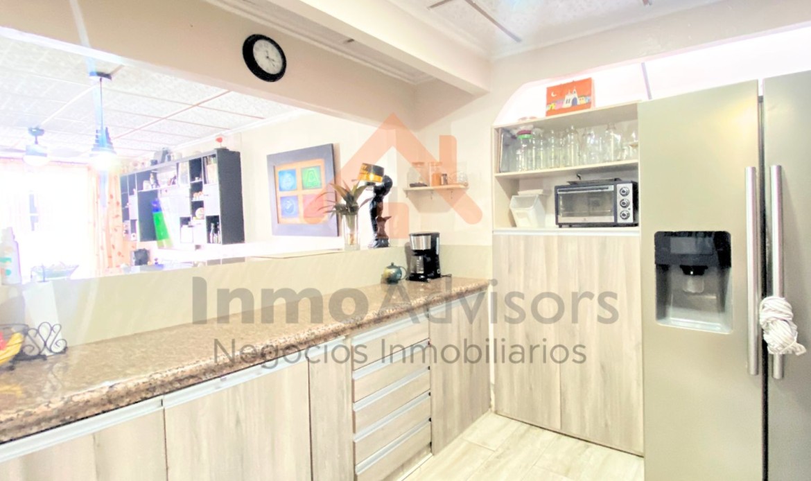 ALBORADA 4TA, TOTALMENTE REMODELADA